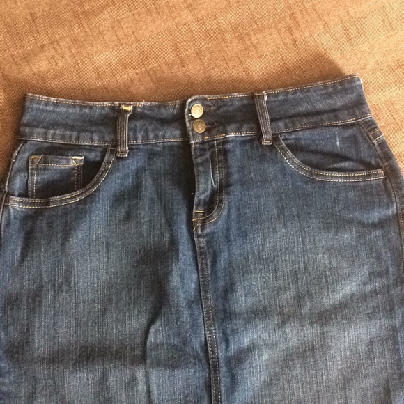 Old Navy Denim Blue Jean Skirt, Size 4 - Picture 3 of 6